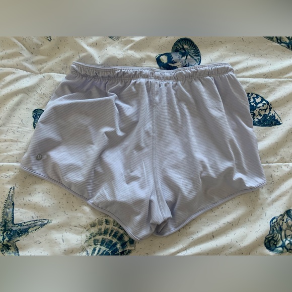 Lululemon Athletica Swiftly Mid Rise Shorts Size 6 - Picture 2 of 7